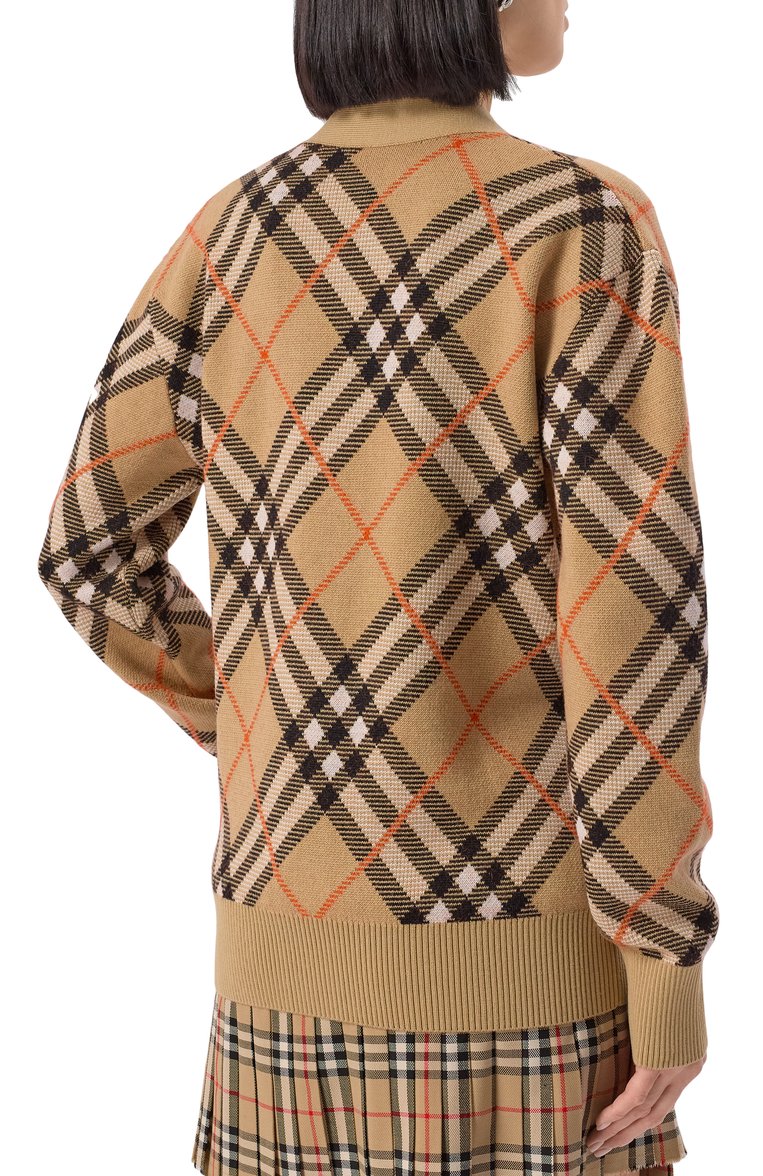 Женский шерстяной кардиган BURBERRY бежевого цвета, арт. 8093491 | Фото 4 (Материал внешний: Шерсть; Рукава: Длинные; Длина (для топов): Стандартные; Женское Кросс-КТ: кардиган-трикотаж; Стили: Кэжуэл; Застежка: Пуговицы)