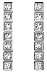 Серьги CHOPARD бесцветного цвета по цене 474500 руб., арт. 837702-1003, фото 1 Серьги CHOPARD, арт. 837702-1003, фото 1