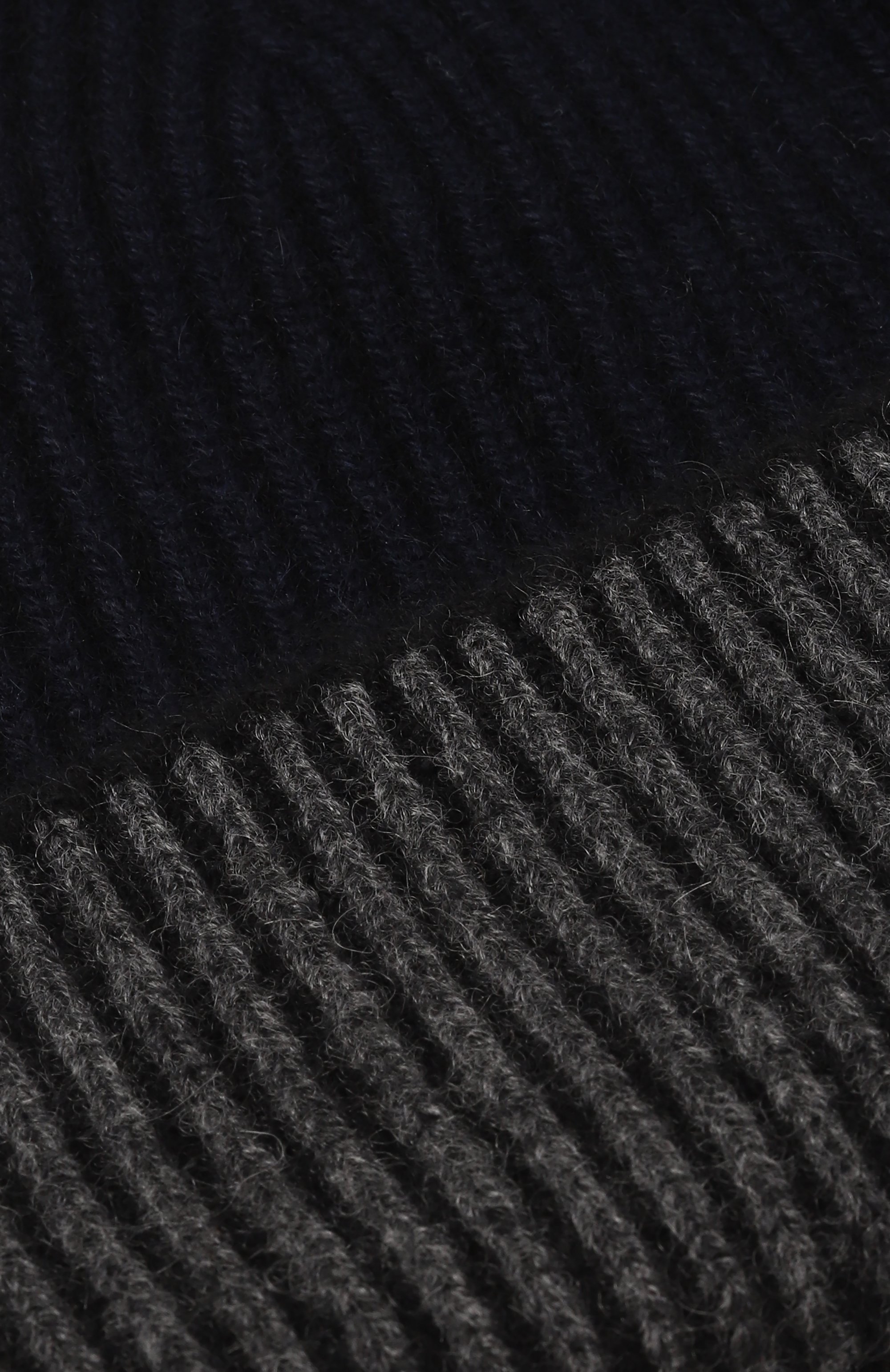 Кашемировая шапка ZEGNA темно-синего цвета по цене 61550 руб., арт. BNI/UEAT02A8, фото 3 Кашемировая шапка ZEGNA, арт. BNI/UEAT02A8, фото 3