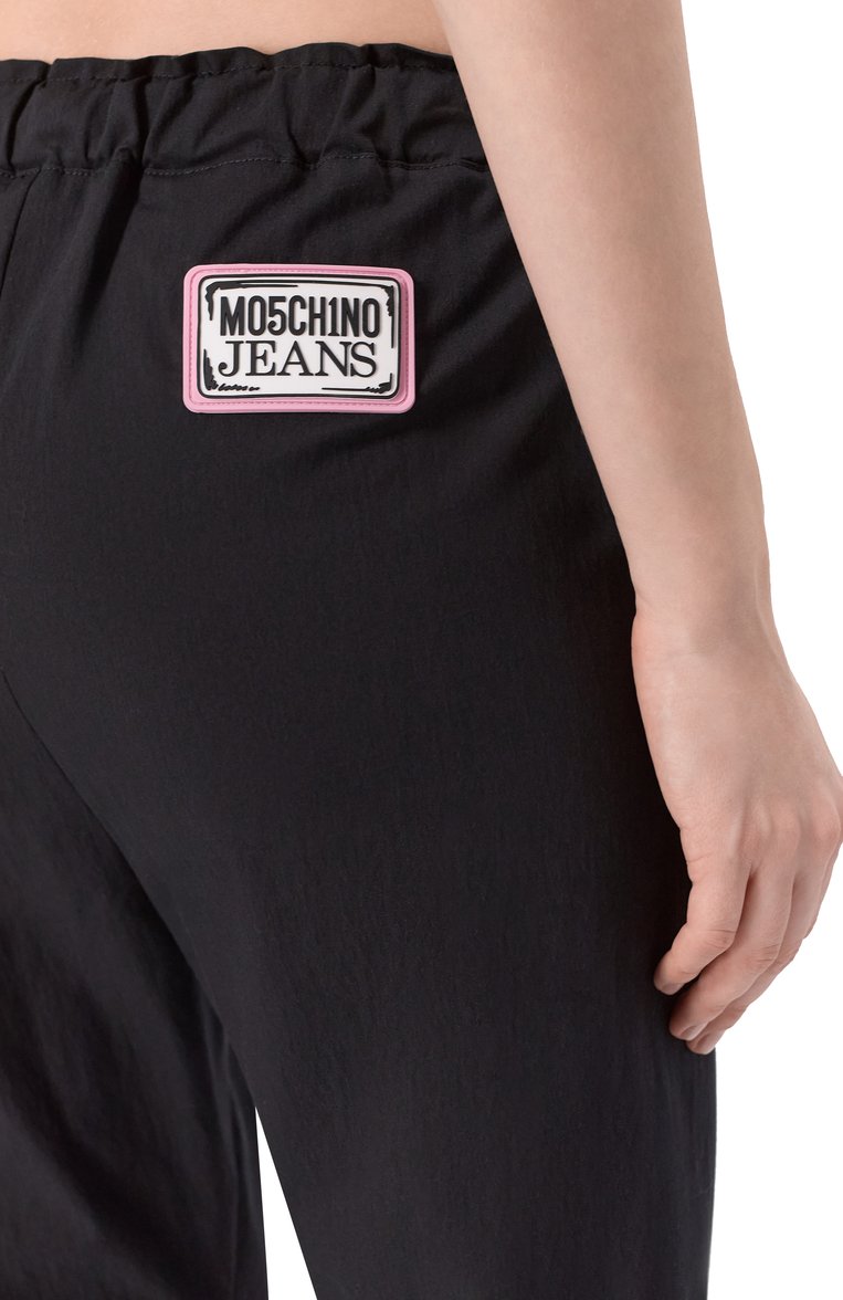 Женские джоггеры M05CH1NO JEANS черного цвета, арт. A0303/3224 | Фото 5 (Женское Кросс-КТ: Брюки-одежда, Джоггеры - брюки; Кросс-КТ: костюм; Стили: Кэжуэл; Материал внешний: Хлопок, Синтетический материал; Длина (брюки, джинсы): Стандартные)