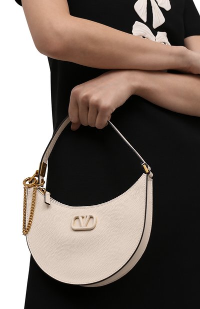 Сумка vsling VALENTINO кремового цвета по цене 140500 руб., арт. XW2P0W19/RQR, фото 2 Сумка vsling VALENTINO, арт. XW2P0W19/RQR, фото 2