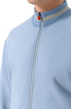 Мужской толстовка KITON голубого цвета, арт. UW2129V0852F02 | Фото 5 (Длина (для топов): Стандартные; Материал сплава: Проставлено; Драгоценные камни: Проставлено; Рукава: Длинные; Стили: Кэжуэл; Мужское Кросс-КТ: Толстовка-одежда; Материал внешний: Синтетический материал)