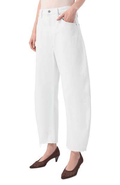 Джинсы the bubble crop FRAME DENIM белого цвета по цене 47500 руб., арт. 2027NF728/THE BUBBLE CR0P, фото 3 Джинсы the bubble crop FRAME DENIM, арт. 2027NF728/THE BUBBLE CR0P, фото 3