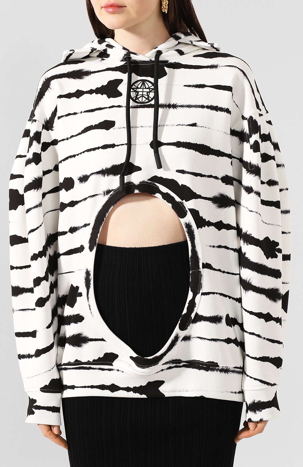 Хлопковое худи BURBERRY черно-белого цвета по цене 132000 руб., арт. 4563984, фото 3 Хлопковое худи BURBERRY, арт. 4563984, фото 3