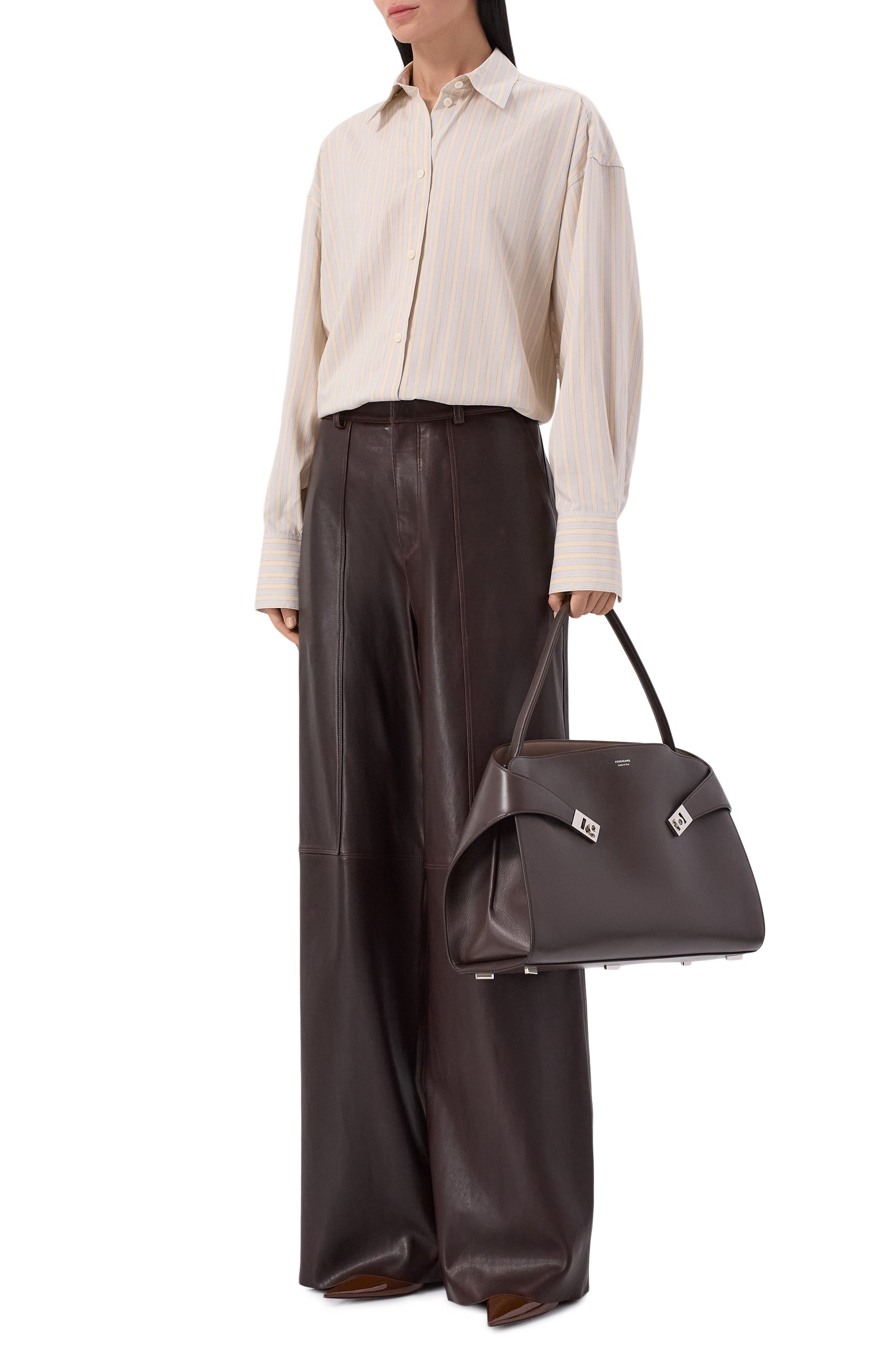 Сумка hug large FERRAGAMO темно-коричневого цвета по цене 387500 руб., арт. 219939/795206, фото 3 Сумка hug large FERRAGAMO, арт. 219939/795206, фото 3