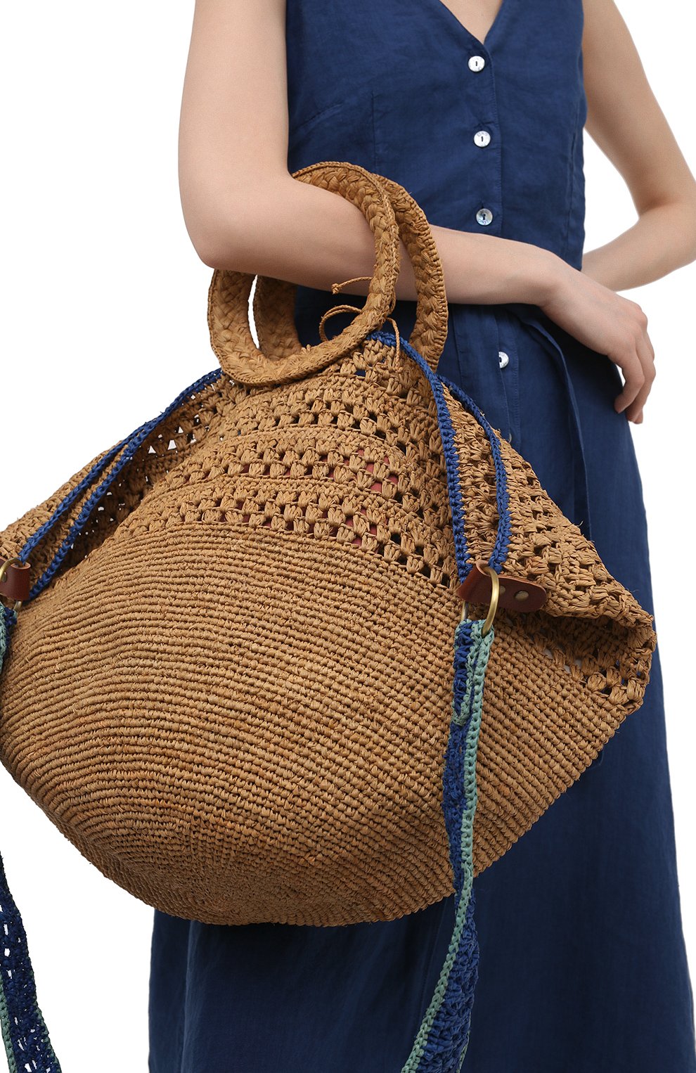 Сумка arno large SANS-ARCIDET бежевого цвета по цене 39500 руб., арт. ARN0 BAG/L, фото 2 Сумка arno large SANS-ARCIDET, арт. ARN0 BAG/L, фото 2