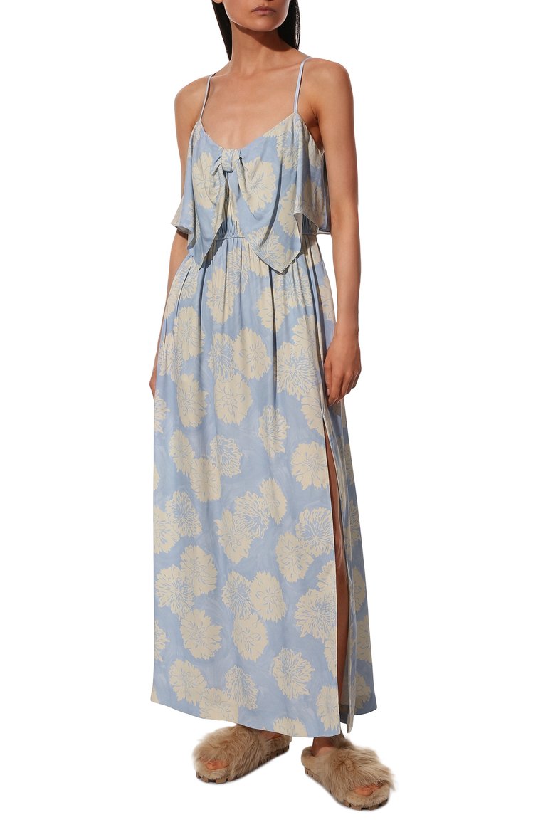 Женское платье из вискозы MIU MIU голубого цвета, арт. MF4048-1YD7-F0076 | Фото 3 (Материал внешний: Вискоза; Стили: Романтичный; Случай: Повседневный; Женское Кросс-КТ: Платье-одежда, Сарафаны; Длина Ж (юбки, платья, шорты): Миди; Материал сплава: Проставлено; Драгоценные камни: Проставлено; Рукава: На бретелях)