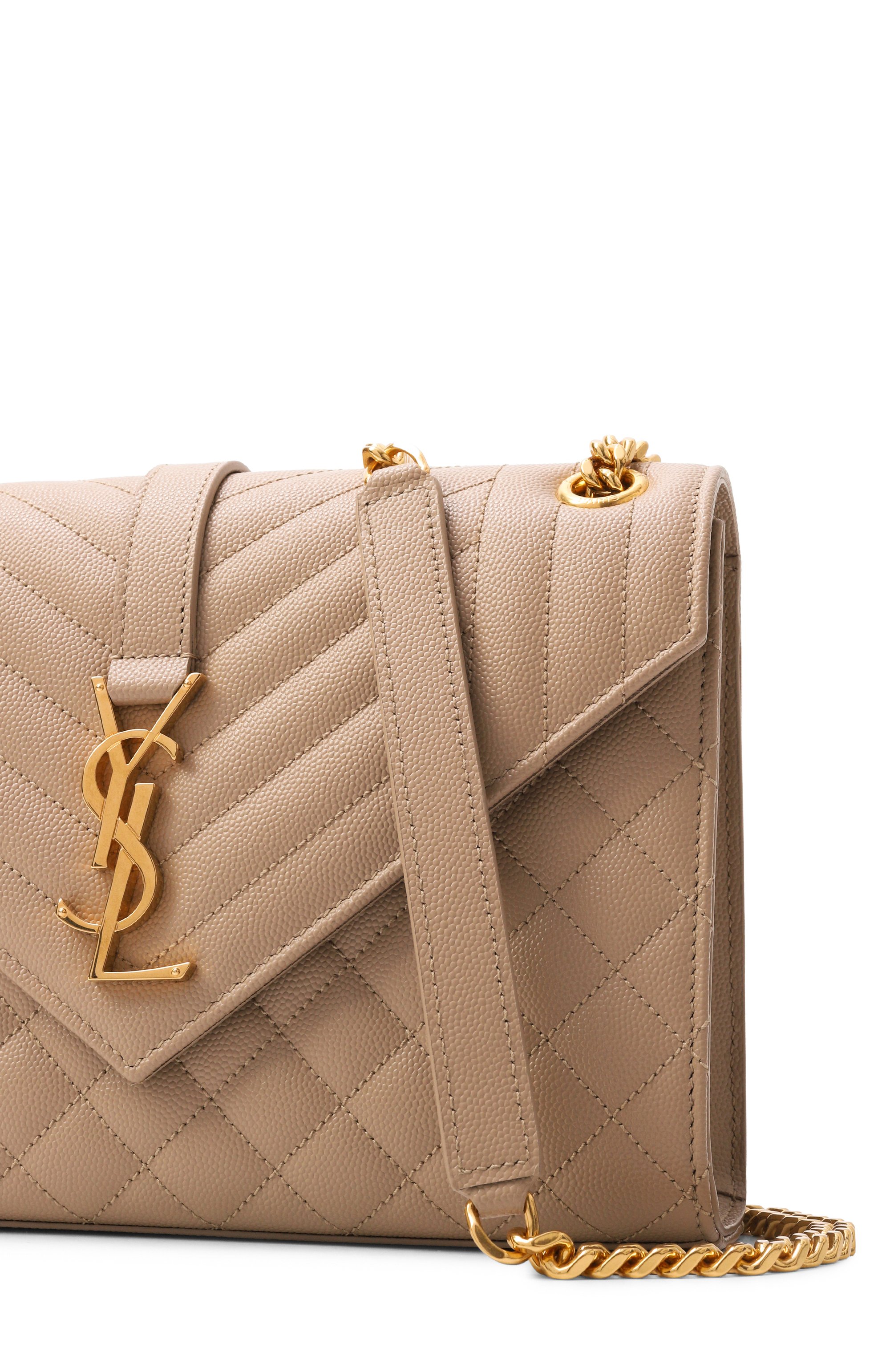 Сумка monogram envelope medium SAINT LAURENT светло-бежевого цвета по цене 385000 руб., арт. 600185/B0W91, фото 6 Сумка monogram envelope medium SAINT LAURENT, арт. 600185/B0W91, фото 6