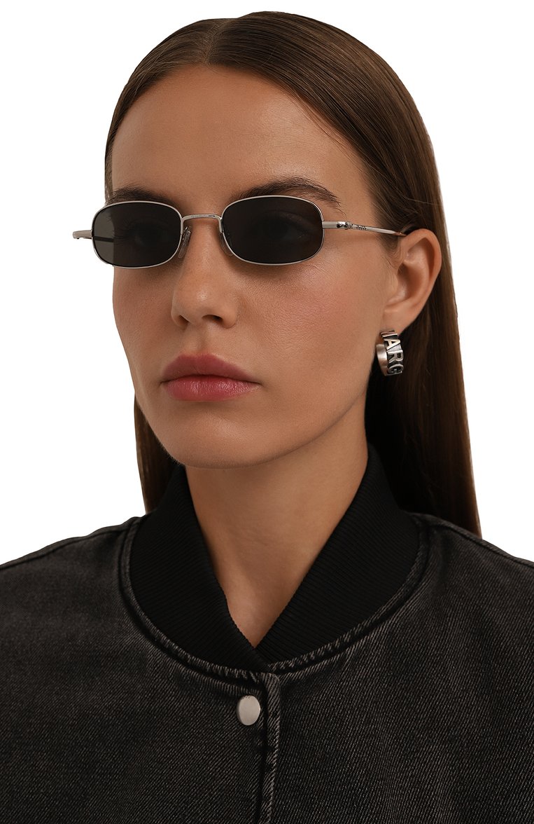 Женские солнцезащитные очки GUCCI черного цвета, арт. GG1648S 008 | Фото 2 (Региональные ограничения белый список (Axapta Mercury): Не проставлено; Нос: Не проставлено; Кросс-КТ: С/з-унисекс; Материал: Металл; Тип очков: С/з; Оптика Гендер: оптика-унисекс)