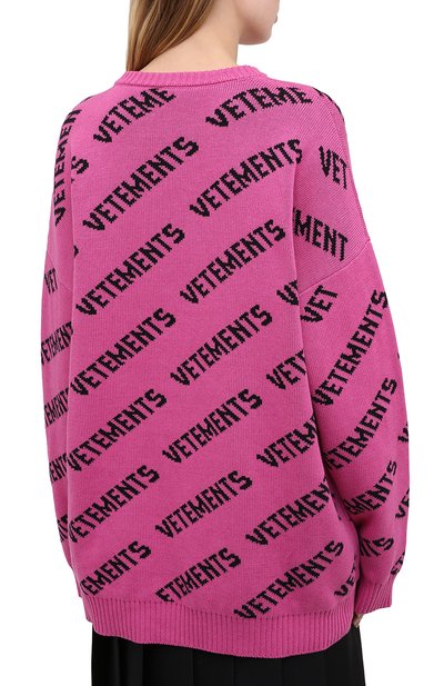 Свитер из хлопка и кашемира VETEMENTS фуксия цвета по цене 65750 руб., арт. UE51KN200P 1399/W, фото 4 Свитер из хлопка и кашемира VETEMENTS, арт. UE51KN200P 1399/W, фото 4