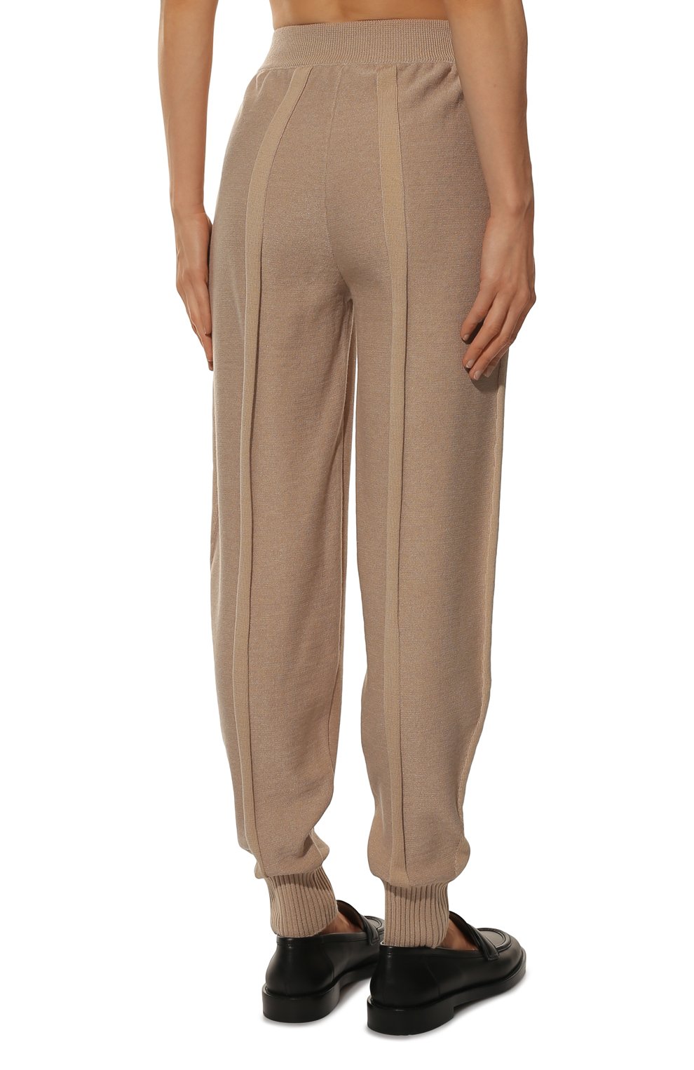 Джоггеры из шерсти и вискозы AND THE BRAND бежевого цвета по цене 47040 руб., арт. W23-P018-1202-102, фото 4 Джоггеры из шерсти и вискозы AND THE BRAND, арт. W23-P018-1202-102, фото 4