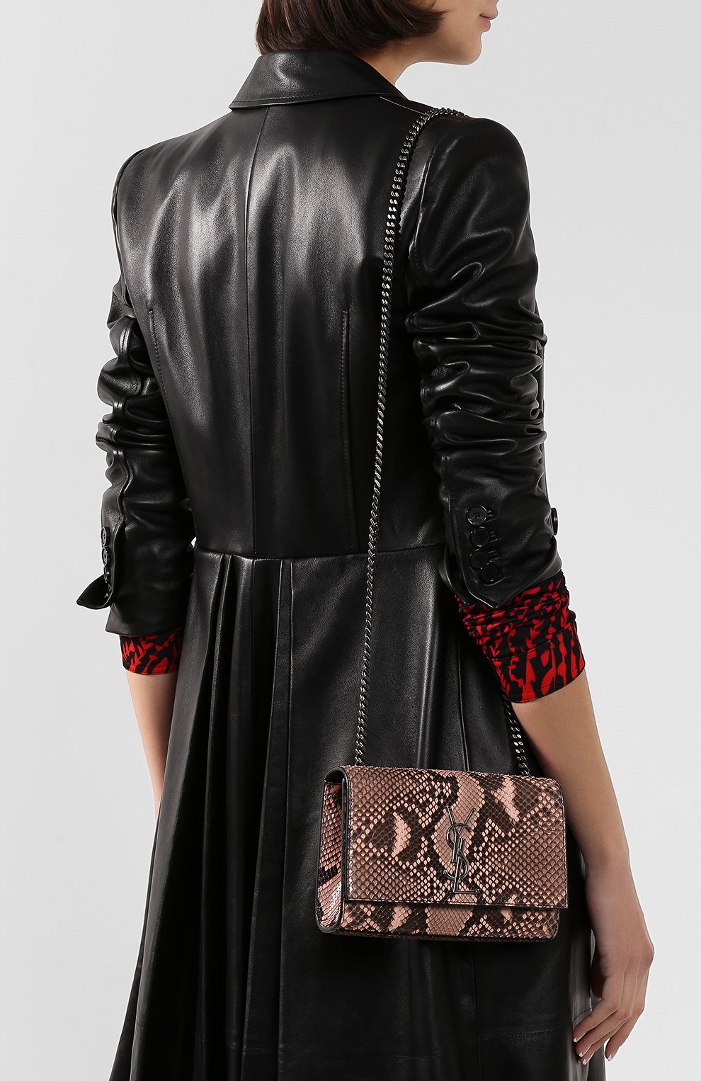 Сумка monogram kate из кожи питона SAINT LAURENT бежевого цвета по цене 340500 руб., арт. 469390/LT9HD/PRET, фото 5 Сумка monogram kate из кожи питона SAINT LAURENT, арт. 469390/LT9HD/PRET, фото 5