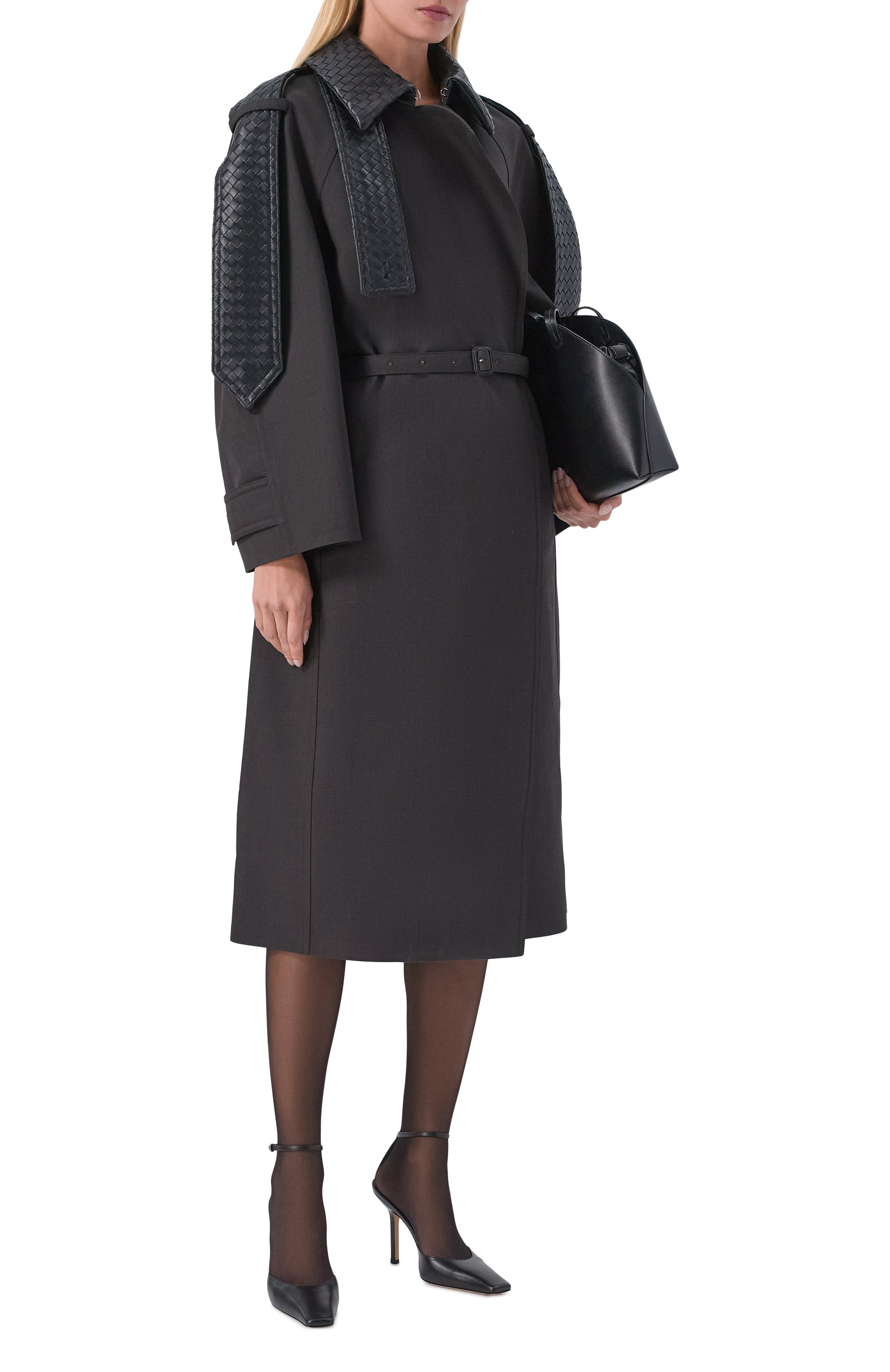 Шерстяное пальто BOTTEGA VENETA темно-серого цвета по цене 1465000 руб., арт. 867604/V4NN0, фото 2 Шерстяное пальто BOTTEGA VENETA, арт. 867604/V4NN0, фото 2