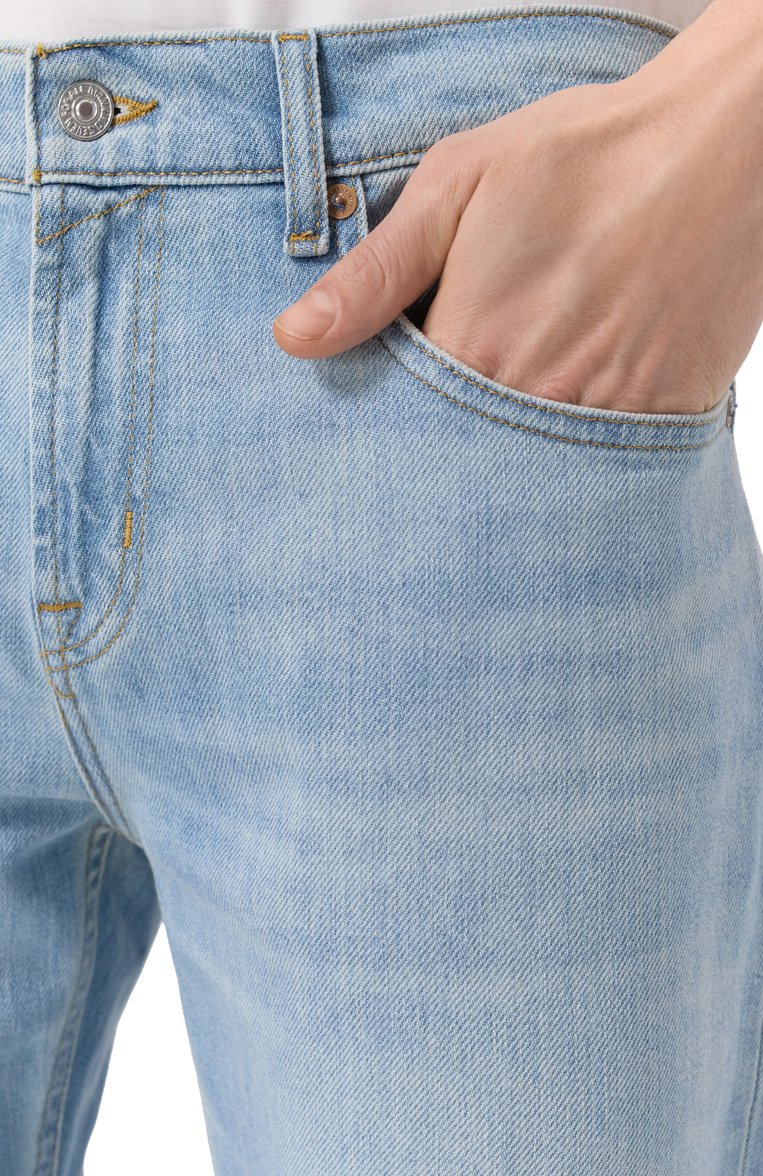 Мужские джинсы straight 7 FOR ALL MANKIND голубого цвета, арт. JSSCE1500U | Фото 5 (Драгоценные камни: Проставлено; Материал сплава: Проставлено; Длина (брюки, джинсы): Стандартные; Силуэт М (брюки): Прямые; Кросс-КТ: Деним; Детали: Делаве; Материал внешний: Деним, Хлопок; Стили: Повседневный)
