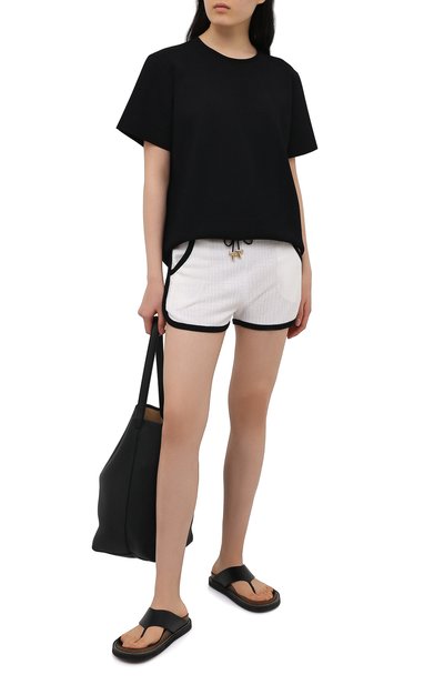 Шерстяные шорты BALMAIN белого цвета по цене 106500 руб., арт. VF20A005/K270, фото 2 Шерстяные шорты BALMAIN, арт. VF20A005/K270, фото 2