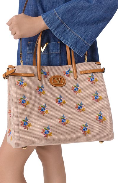 Женская сумка-тоут antibes medium VALENTINO, арт. 8W2B0R19/FTT