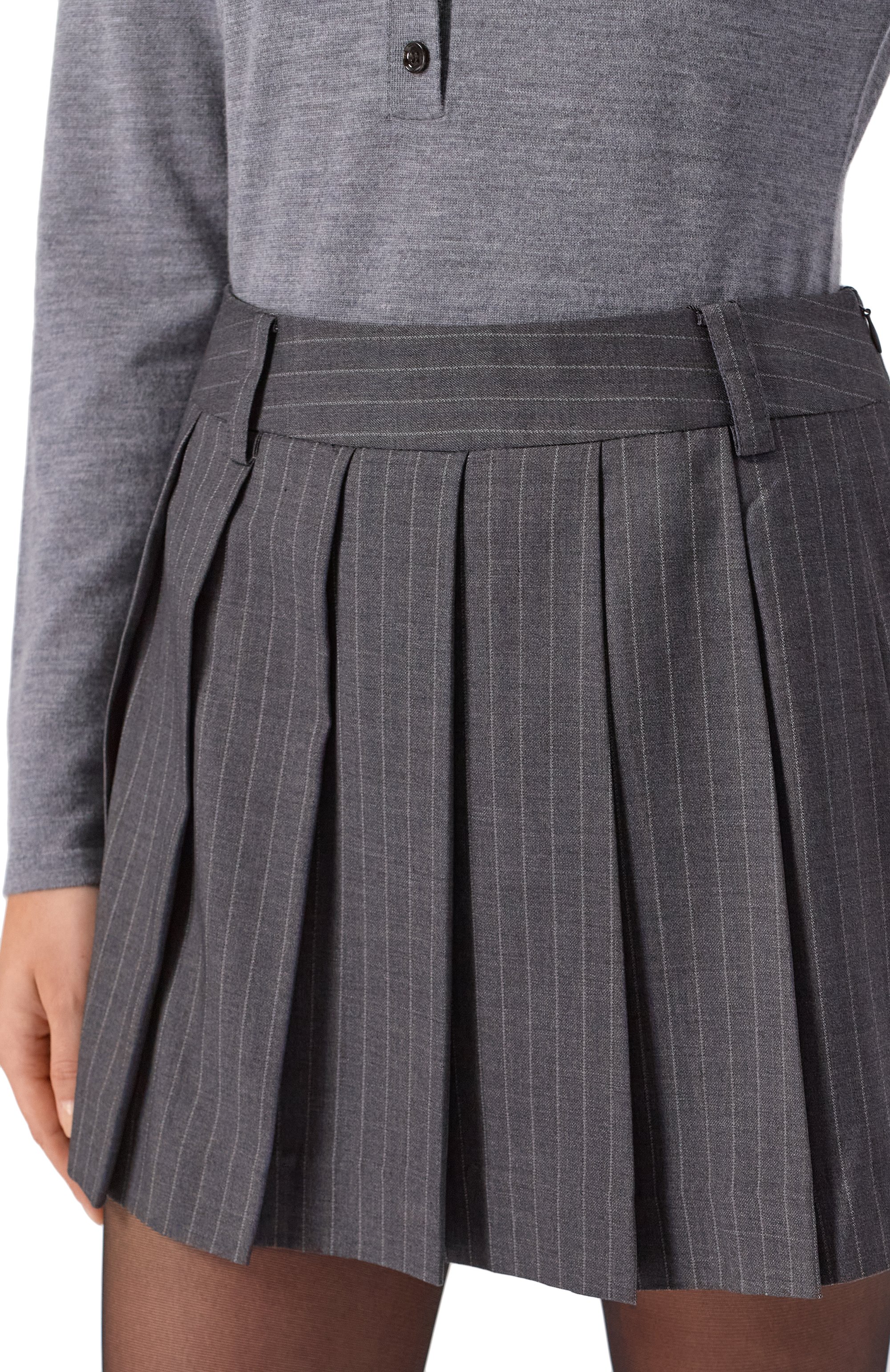 Плиссированная юбка DUNST серого цвета по цене 15850 руб., арт. UDSK5C204G2, фото 5 Плиссированная юбка DUNST, арт. UDSK5C204G2, фото 5