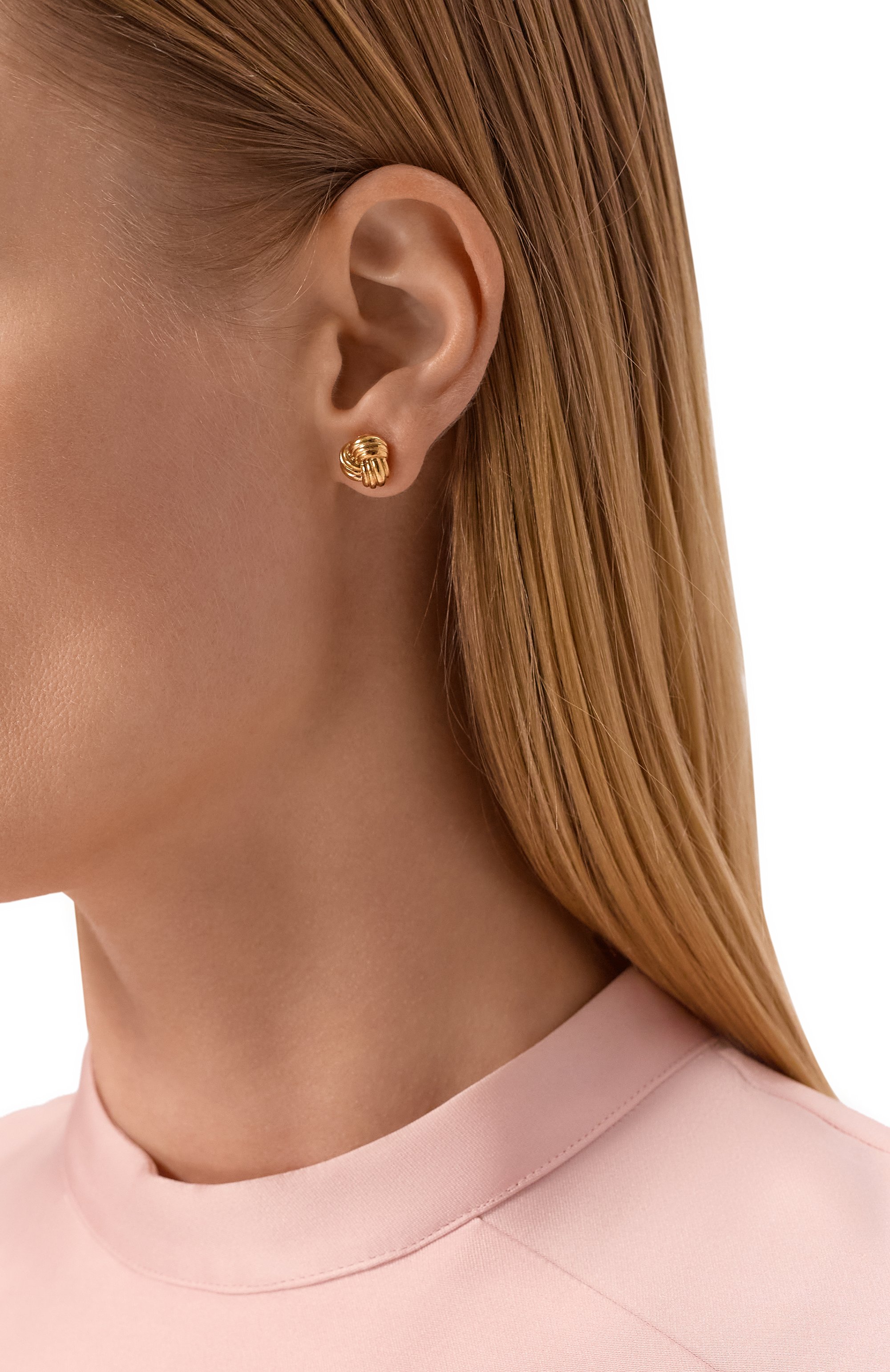 Серьги BOTTEGA VENETA золотого цвета по цене 61900 руб., арт. 838176/VAHU0 8120, фото 2 Серьги BOTTEGA VENETA, арт. 838176/VAHU0 8120, фото 2