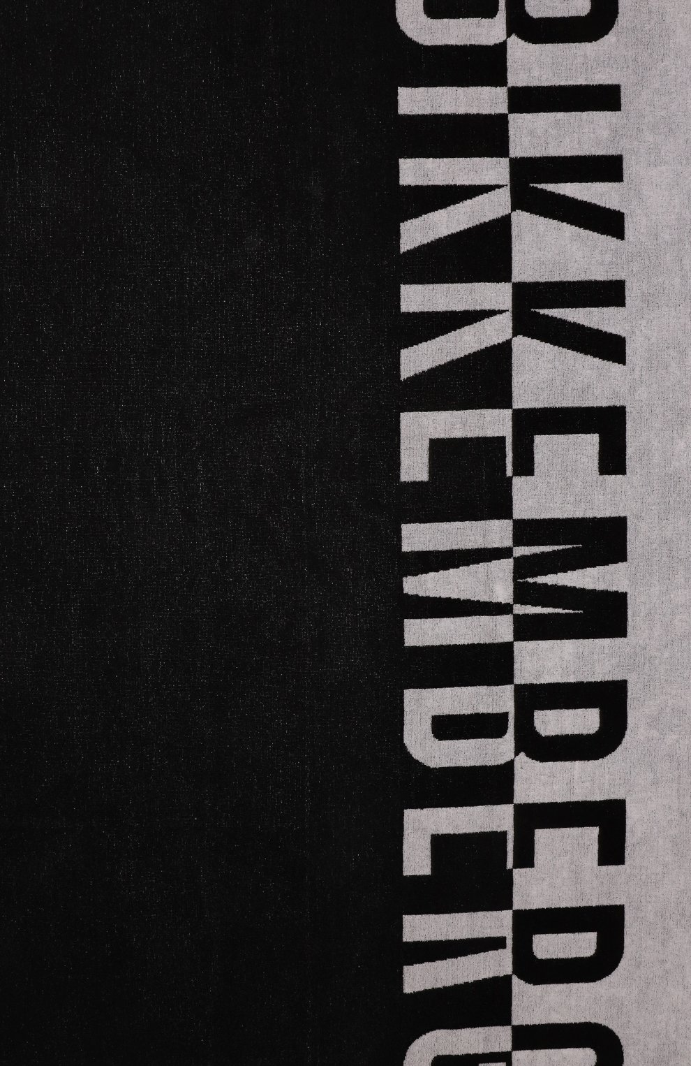 Хлопковое полотенце DIRK BIKKEMBERGS черного цвета по цене 7915 руб., арт. BKK2MTW01, фото 3 Хлопковое полотенце DIRK BIKKEMBERGS, арт. BKK2MTW01, фото 3