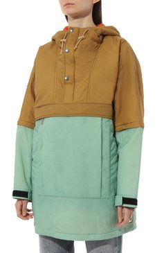 Женская утепленный анорак the north face x gucci GUCCI разноцветного цвета, арт. 663731 XAADB | Фото 3 (Кросс-КТ: Куртка, У�тепленный; Рукава: Длинные; Длина (верхняя одежда): До середины бедра; Материал внешний: Синтетический материал; Материал сплава: Проставлено; Стили: Спорт-шик; Драгоценные камни: Проставлено)