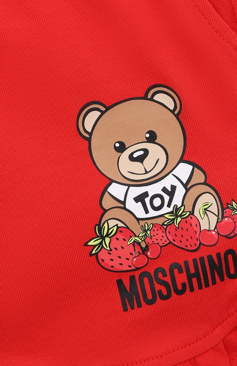 Детские хлопковые шорты MOSCHINO красного цвета, арт. HDQ00I/LBA00/10A-14A | Фото 3 (Материал внешний: Хлопок; Случай: Повседневный; Нос: Не проставлено; Ростовка одежда: 10 - 11 лет | 140 - 146см, 12 лет | 152 см, 13 - 15 лет | 158 см)