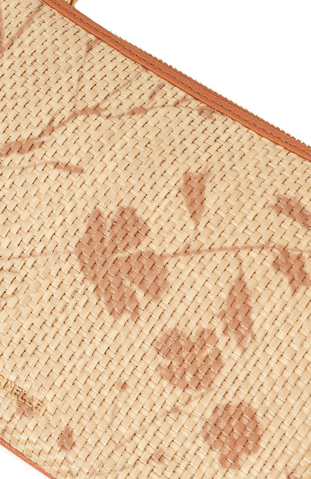 Сумка magie COCCINELLE бежевого цвета по цене 19400 руб., арт. E5Q40550301, фото 3 Сумка magie COCCINELLE, арт. E5Q40550301, фото 3