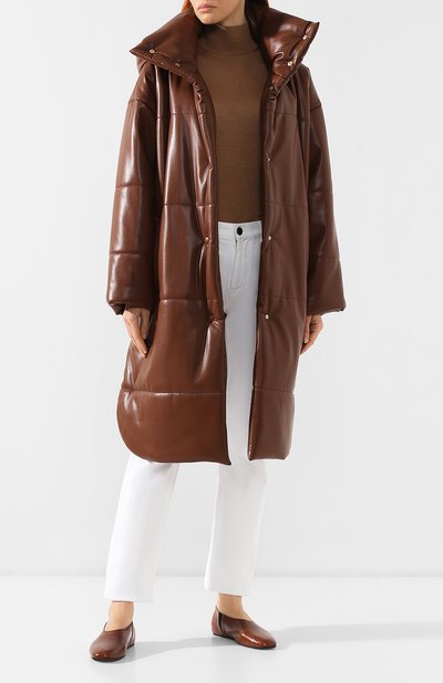 Пальто с капюшоном NANUSHKA коричневого цвета по цене 104500 руб., арт. ESKA_R00T BEER_VEGAN LEATHER, фото 2 Пальто с капюшоном NANUSHKA, арт. ESKA_R00T BEER_VEGAN LEATHER, фото 2