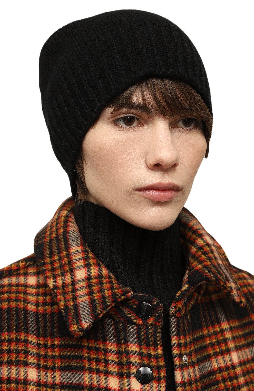 Кашемировая шапка WINDSOR черного цвета по цене 19950 руб., арт. 52 DAC230/10000805, фото 2 Кашемировая шапка WINDSOR, арт. 52 DAC230/10000805, фото 2