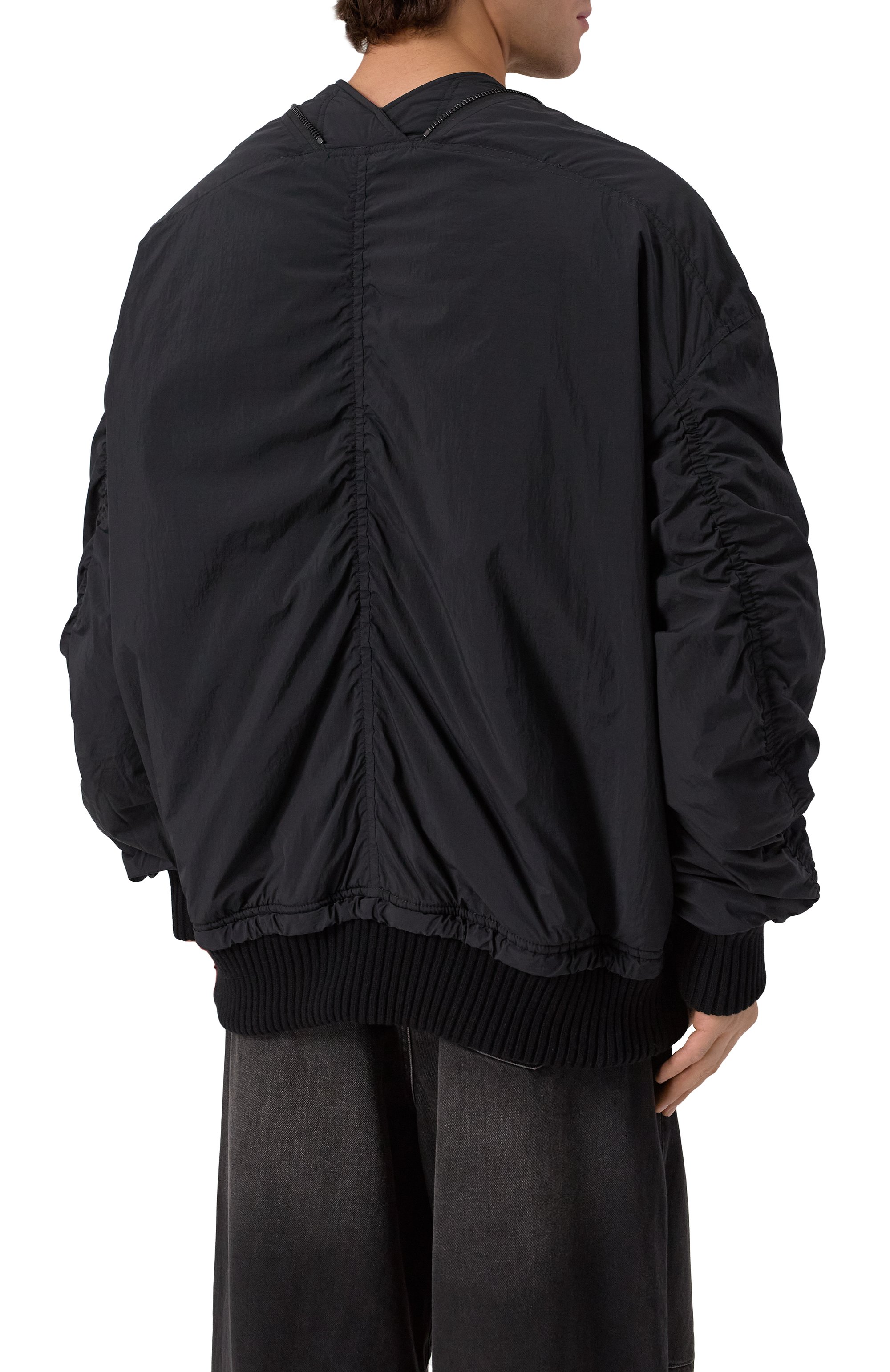 Бомбер ISABEL BENENATO черного цвета по цене 226000 руб., арт. UW96F25, фото 4 Бомбер ISABEL BENENATO, арт. UW96F25, фото 4