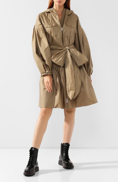 Плащ 4 moncler simone rocha MONCLER GENIUS бежевого цвета по цене 79950 руб., арт. E2-09W-49103-00-54155, фото 2 Плащ 4 moncler simone rocha MONCLER GENIUS, арт. E2-09W-49103-00-54155, фото 2