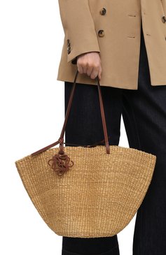 Женская сумка basket LOEWE бежевого цвета, арт. A223095X02 | Фото 2 (Материал: Растительное волокно; Размер: large; Сумки-технические: Сумки-шопперы; Материал сплава: Проставлено; Драгоценные камни: Проставлено)