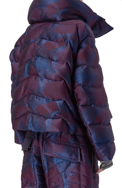 Пуховик GIORGIO ARMANI синего цвета по цене 787000 руб., арт. GW004011/TE24048, фото 4 Пуховик GIORGIO ARMANI, арт. GW004011/TE24048, фото 4