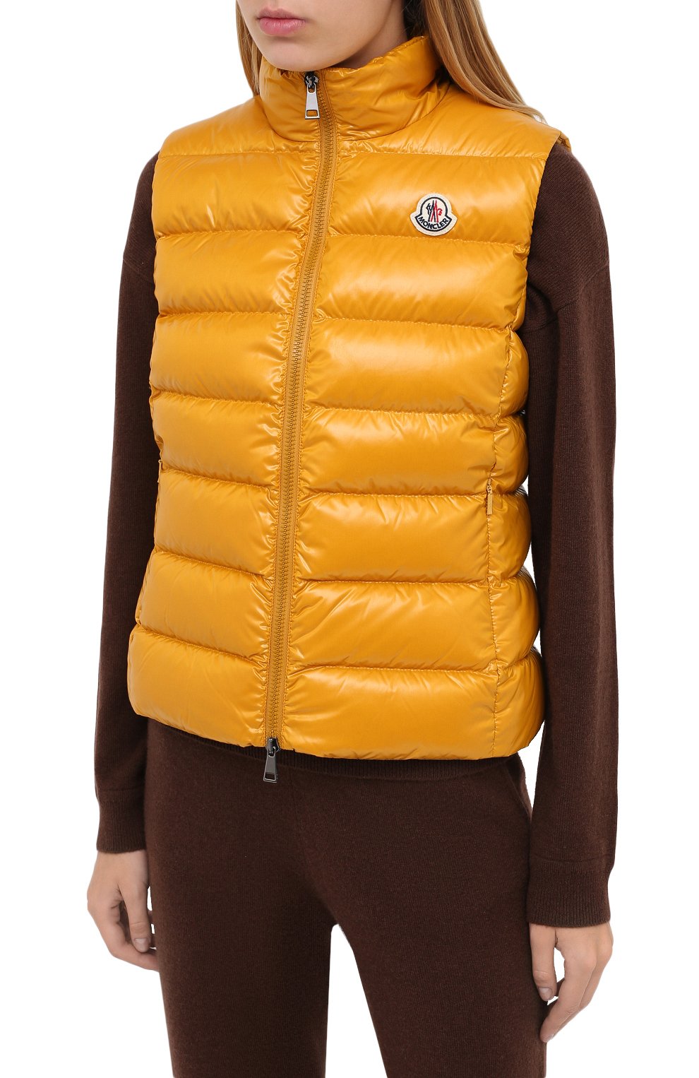 Пуховый жилет MONCLER оранжевого цвета по цене 69950 руб., арт. F2-093-1A525-00-68950, фото 3 Пуховый жилет MONCLER, арт. F2-093-1A525-00-68950, фото 3