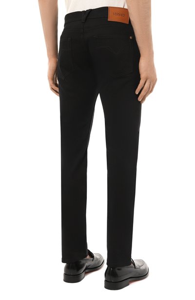 Джинсы VERSACE черного цвета по цене 64950 руб., арт. 1011693/1A08583, фото 4 Джинсы VERSACE, арт. 1011693/1A08583, фото 4