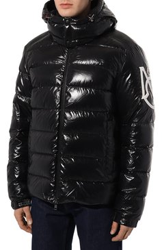 Мужская пуховик saulx MONCLER черного цвета, арт. 1A000.07/5963V | Фото 3 (Мужское Кросс-КТ: пуховик-короткий; Рукава: Длинные; Материал в�нешний: Синтетический материал; Материал сплава: Проставлено; Драгоценные камни: Проставлено; Длина (верхняя одежда): Короткие; Материал утеплителя: Пух и перо; Стили: Кэжуэл)