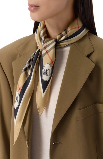 Шелковый платок BURBERRY бежевого цвета по цене 36950 руб., арт. 8127030, фото 2 Шелковый платок BURBERRY, арт. 8127030, фото 2