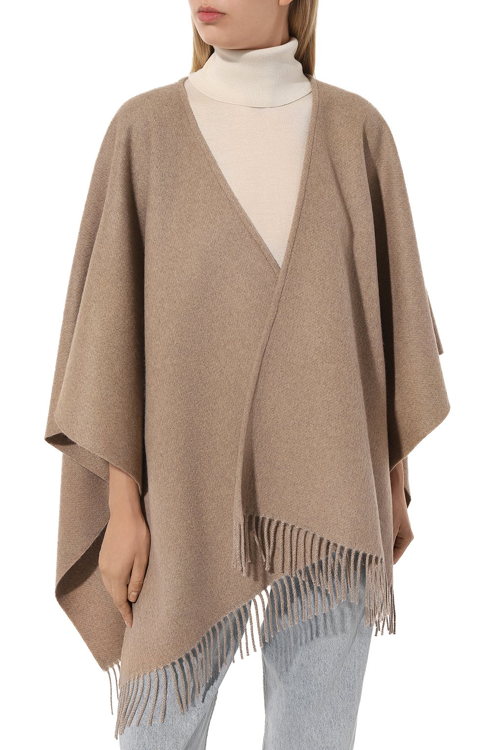 Шерстяная накидка LORENA ANTONIAZZI бежевого цвета по цене 86850 руб., арт. A23230SP20A/9999, фото 3 Шерстяная накидка LORENA ANTONIAZZI, арт. A23230SP20A/9999, фото 3