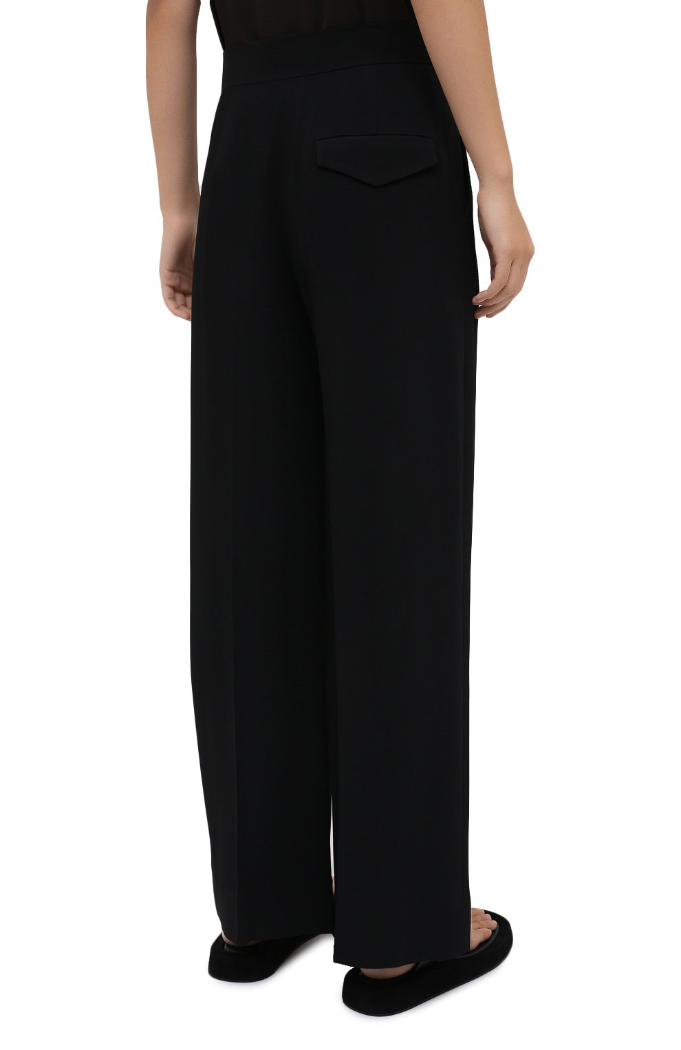 Брюки THE ROW черного цвета по цене 155000 руб., арт. 5267W1928, фото 4 Брюки THE ROW, арт. 5267W1928, фото 4