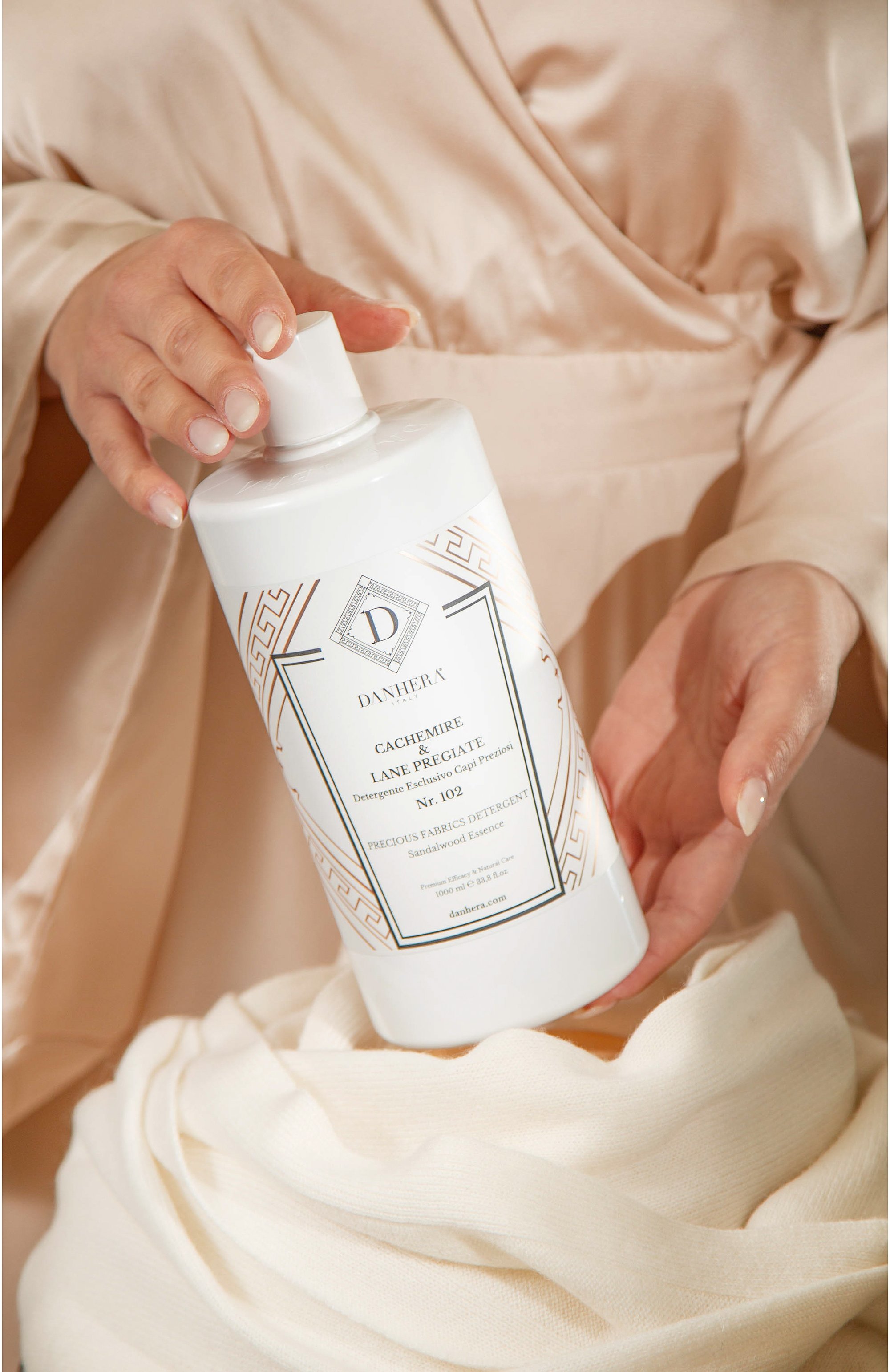 Средство для стирки изделий из кашемира и шерсти №102 (1000ml) DANHERA ITALY, арт. DANHP102, фото 2