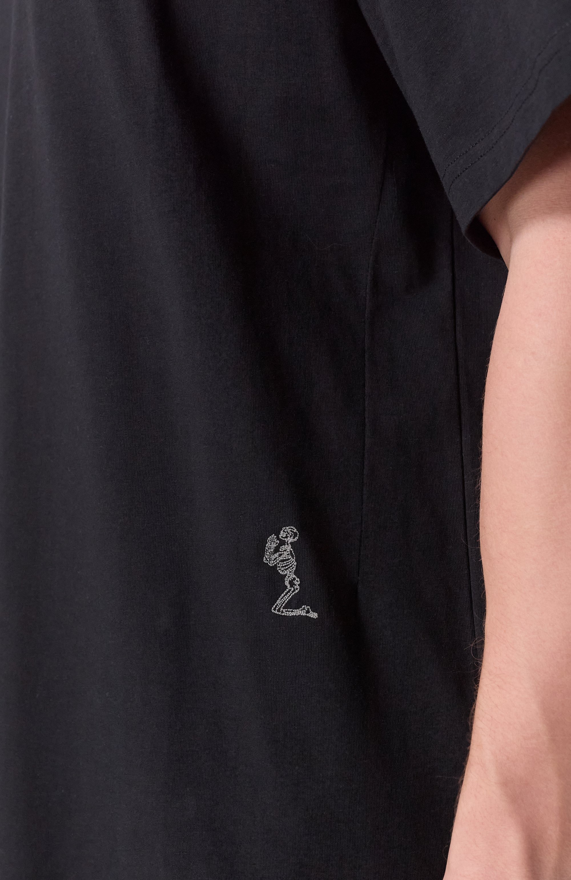 Хлопковая футболка RELIGION черного цвета по цене 6830 руб., арт. 15TWBN61, фото 5 Хлопковая футболка RELIGION, арт. 15TWBN61, фото 5