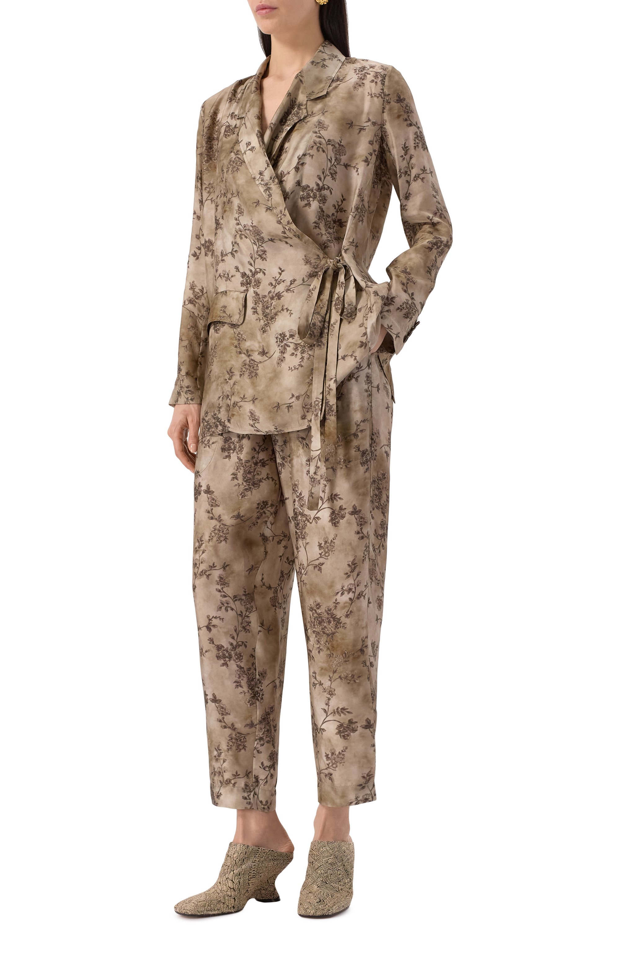 Брюки UMA WANG бежевого цвета по цене 95900 руб., арт. S2 W UW3006, фото 2 Брюки UMA WANG, арт. S2 W UW3006, фото 2