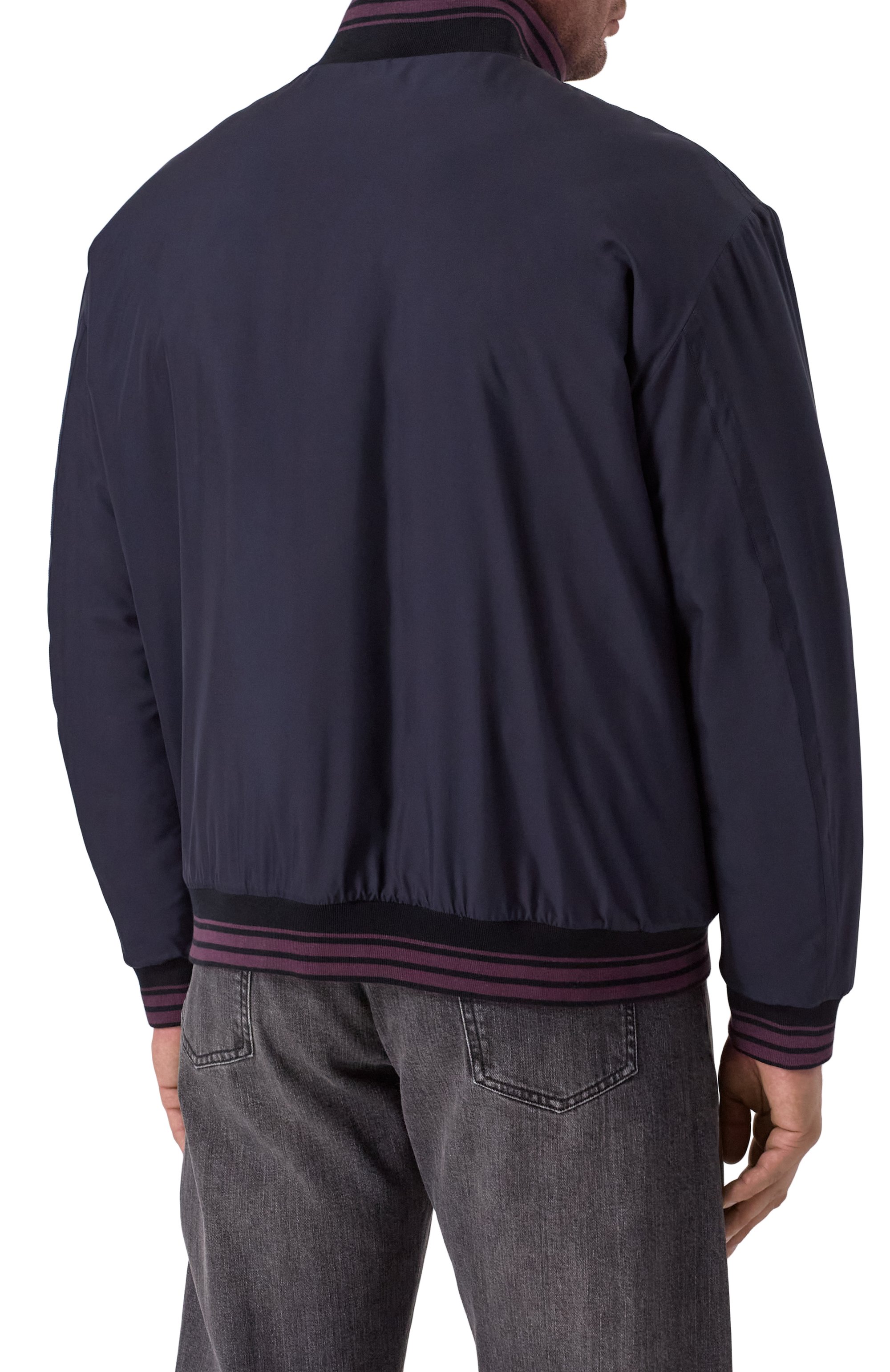 Двусторонний шелковый бомбер ZILLI темно-синего цвета по цене 483500 руб., арт. B0MR02M060077001A/62, фото 4 Двусторонний шелковый бомбер ZILLI, арт. B0MR02M060077001A/62, фото 4