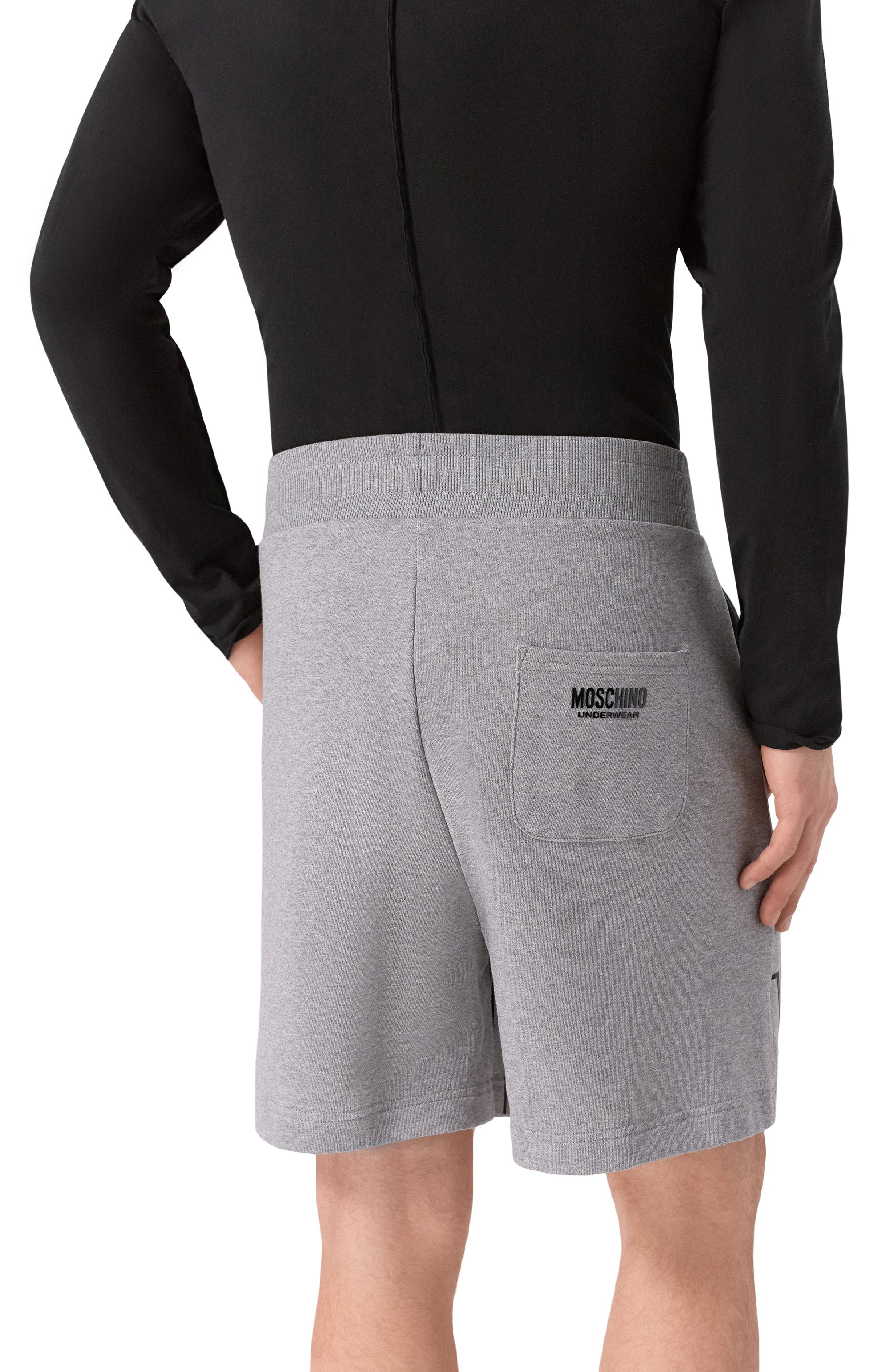 Хлопковые шорты MOSCHINO серого цвета по цене 29750 руб., арт. A6811/4319, фото 4 Хлопковые шорты MOSCHINO, арт. A6811/4319, фото 4