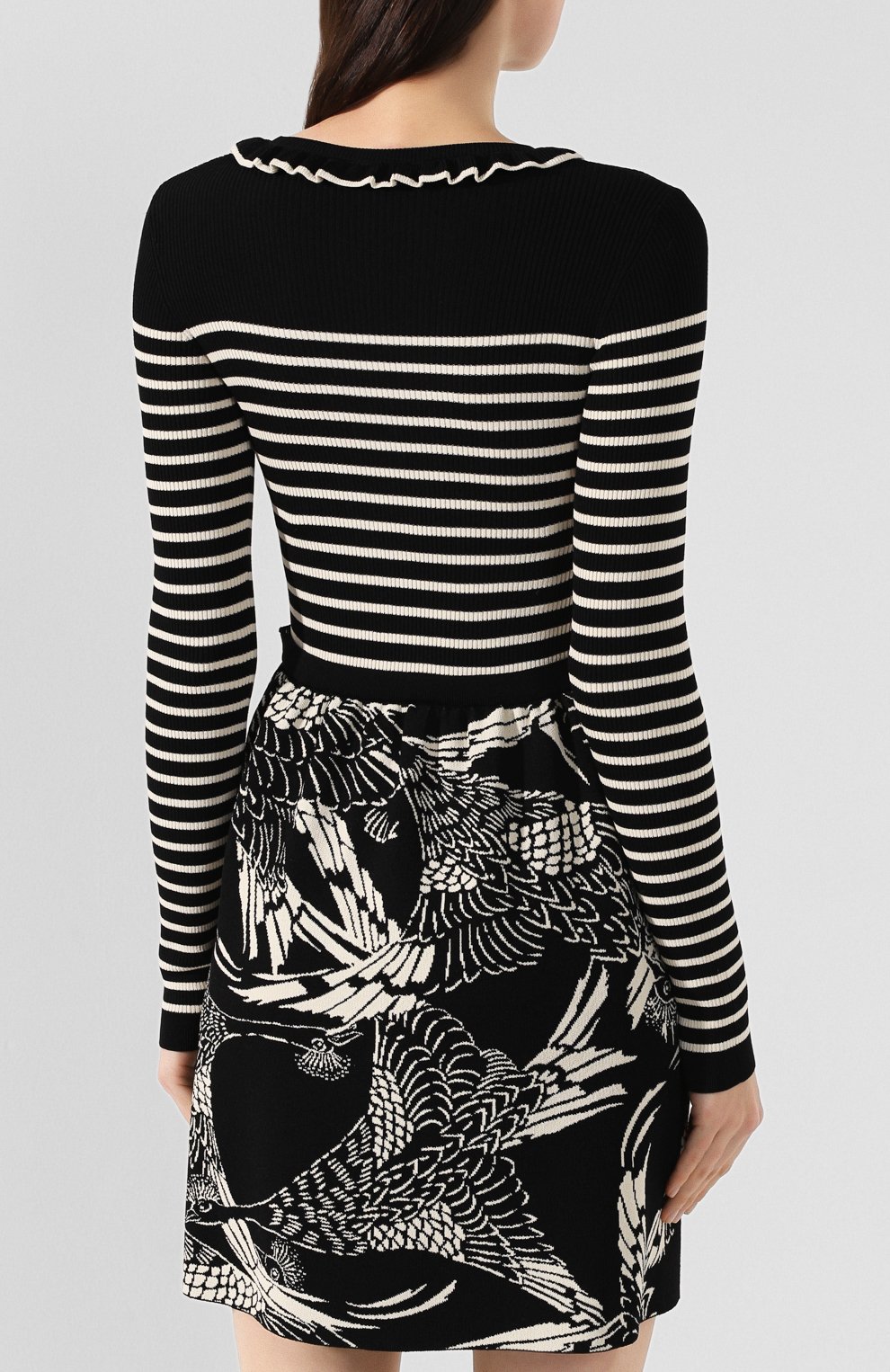 Платье из вискозы REDVALENTINO черно-белого цвета по цене 69950 руб., арт. TR3KDB35/4VH, фото 4 Платье из вискозы REDVALENTINO, арт. TR3KDB35/4VH, фото 4