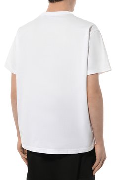 Мужская хлопковая футболка BURBERRY белого цвета, арт. 8055309 | Фото 4 (Рукава: Короткие; Материал внешний: Хлопок; Длина (для топов): Стандартные; Принт: С принтом; Стили: Кэжуэл; Кросс-КТ: Джерси; Мужское Кросс-КТ: Футболка-одежда)