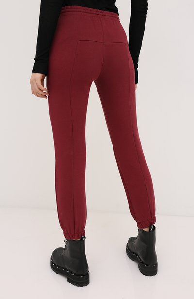 Хлопковые джоггеры VETEMENTS бордового цвета по цене 79950 руб., арт. WAH21TR645 1601/B0RDEAUX, фото 4 Хлопковые джоггеры VETEMENTS, арт. WAH21TR645 1601/B0RDEAUX, фото 4