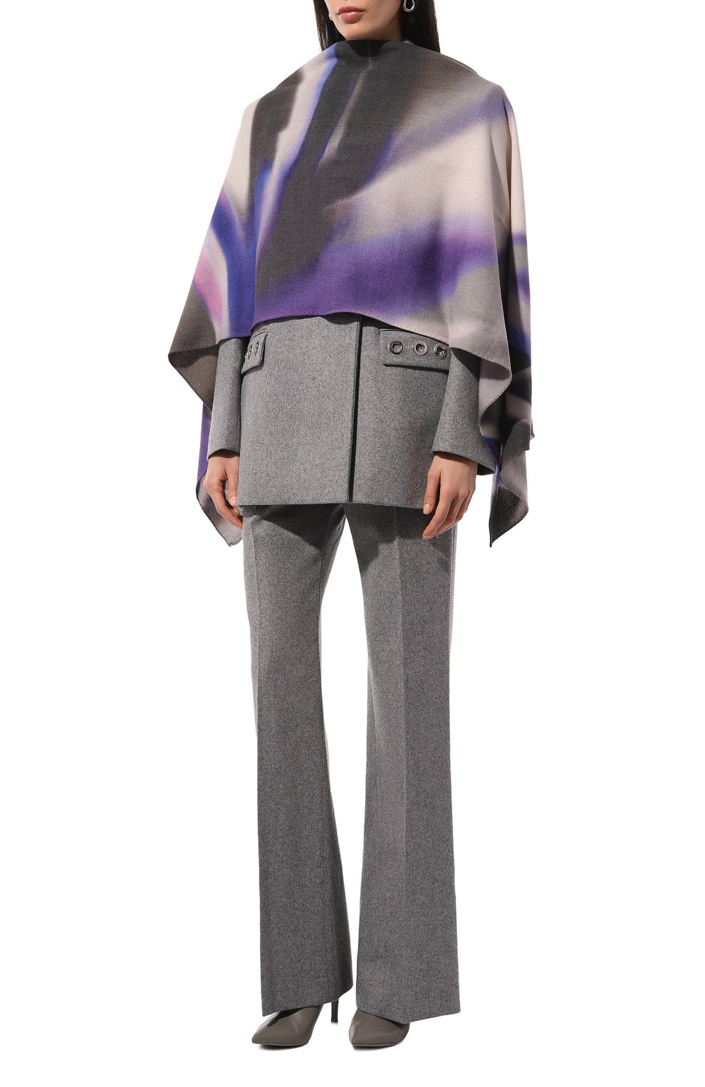 Шерстяной палантин EMPORIO ARMANI фиолетового цвета по цене 31450 руб., арт. 635267/4F306, фото 2 Шерстяной палантин EMPORIO ARMANI, арт. 635267/4F306, фото 2