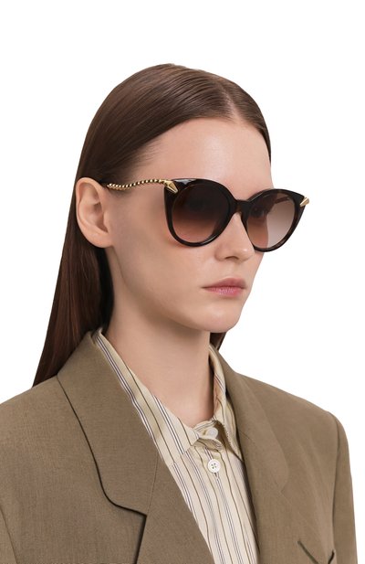 Солнцезащитные очки BVLGARI коричневого цвета по цене 95300 руб., арт. BV40082I-52F, фото 2 Солнцезащитные очки BVLGARI, арт. BV40082I-52F, фото 2