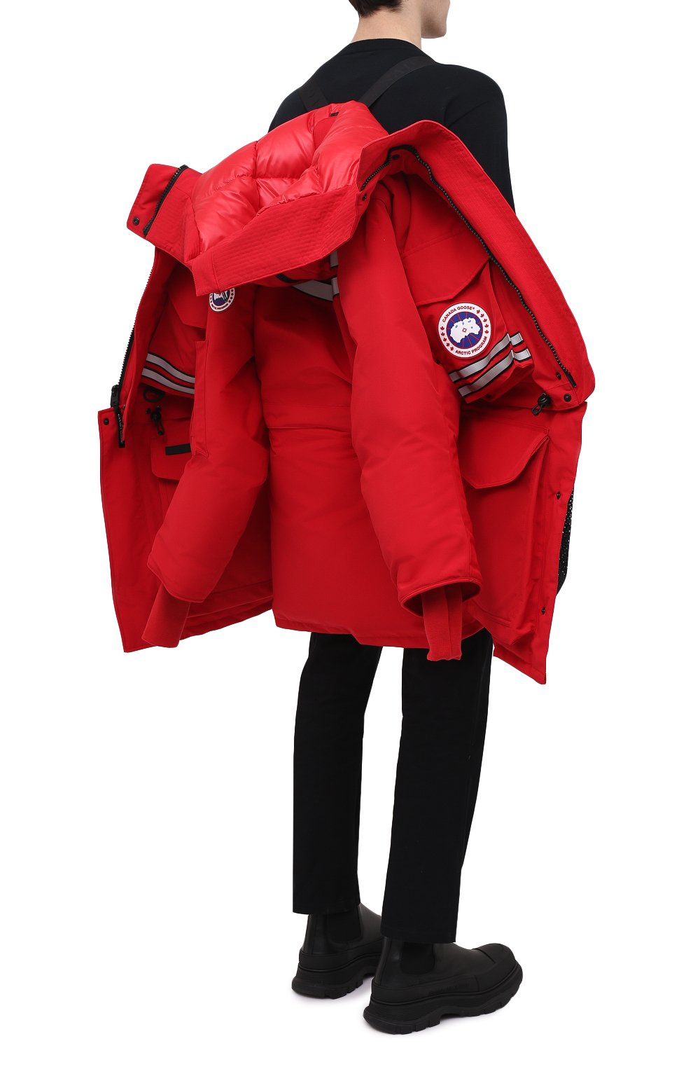 Пуховая парка snow mantra CANADA GOOSE красного цвета по цене 199500 руб., арт. 8800MC, фото 8 Пуховая парка snow mantra CANADA GOOSE, арт. 8800MC, фото 8