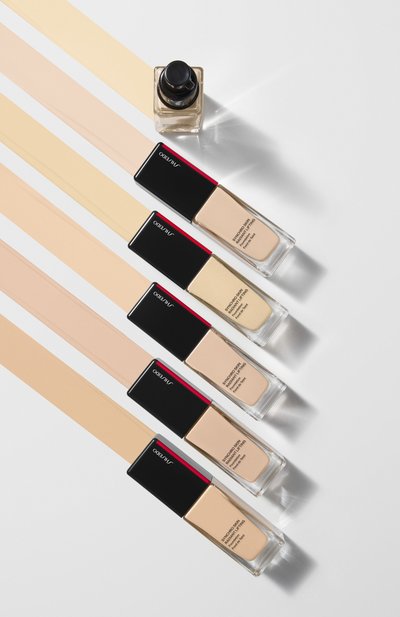 Тональное средство с эффектом сияния и лифтинга synchro skin spf 30, оттенок 140 porcelain (30ml) SHISEIDO, арт. 21597SH, фото 3